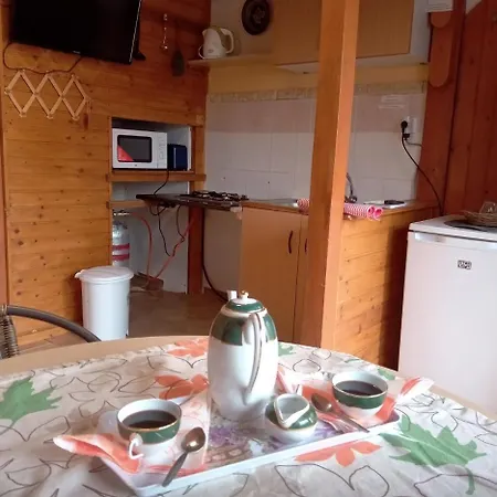 Negy Evszak Vendeghaz *