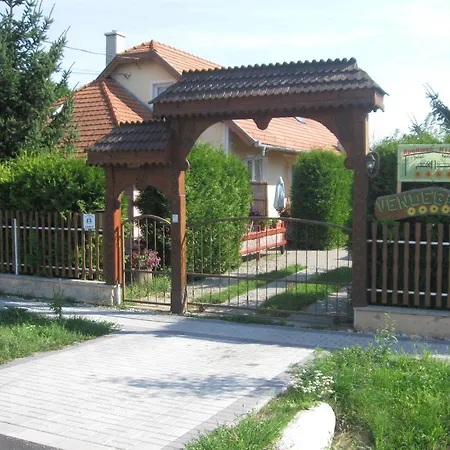 Appartement Negy Evszak Vendeghaz *